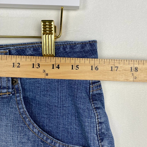 Arizona Jean Co Women's Juniors‎ Size 11 Medium Wash Denim Jean Shorts - Picture 2 of 8